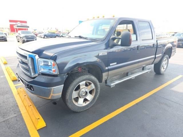 2006 Ford Super Duty F-350 Lariat — Pickup Truck — 207,601 mi — Auburn, IN