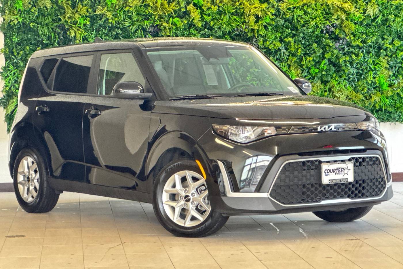 2023 Kia Soul LX — Hatchback — 14,550 mi — Portland, OR