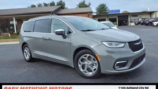 2022 Chrysler Pacifica Limited — Minivan — 75,059 mi — Clarksville, TN
