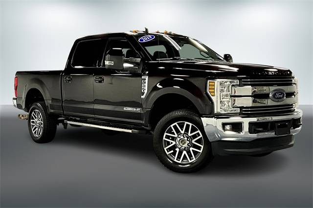 2019 Ford Super Duty F-250 Lariat — Pickup Truck — 100,378 mi — Auburn, IN