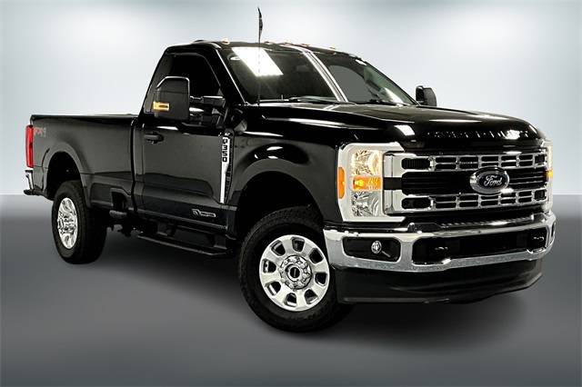2023 Ford Super Duty F-350 XLT — Pickup Truck — 26,087 mi — Auburn, IN