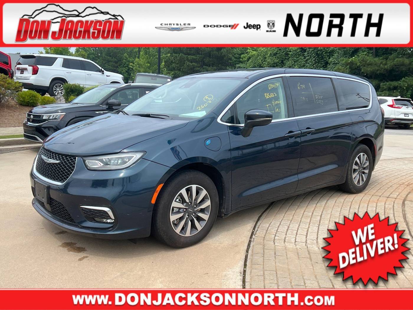 2023 Chrysler Pacifica Hybrid Touring L — Minivan — 52,266 mi — Cumming, GA
