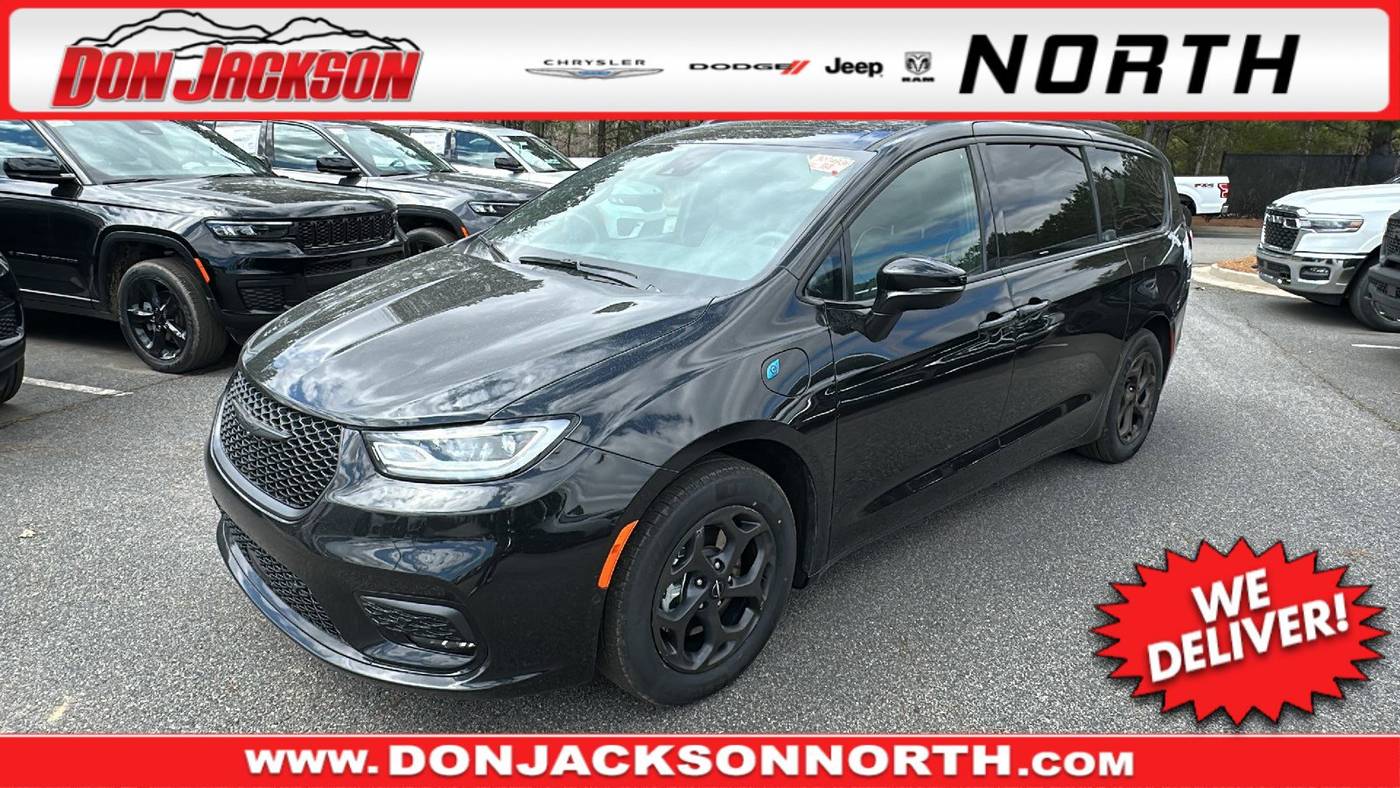 2023 Chrysler Pacifica Hybrid Limited — Minivan — 30,858 mi — Cumming, GA