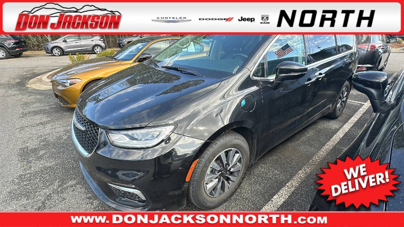 2022 Chrysler Pacifica Hybrid Touring L — Minivan — 68,894 mi — Cumming, GA