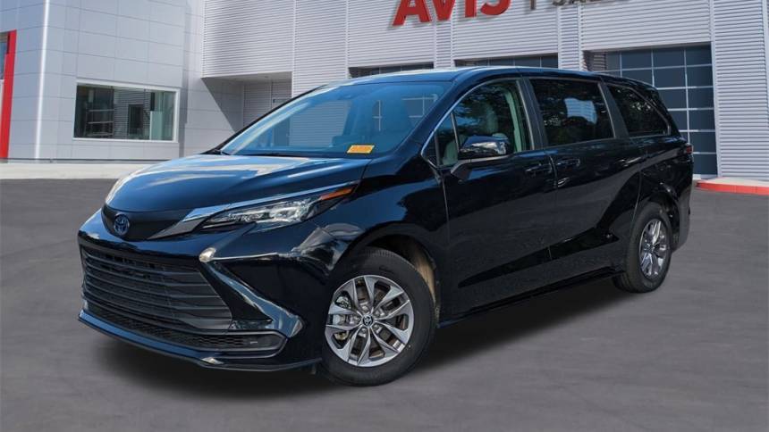 2024 Toyota Sienna LE — Minivan — 25,656 mi — Jacksonville, FL