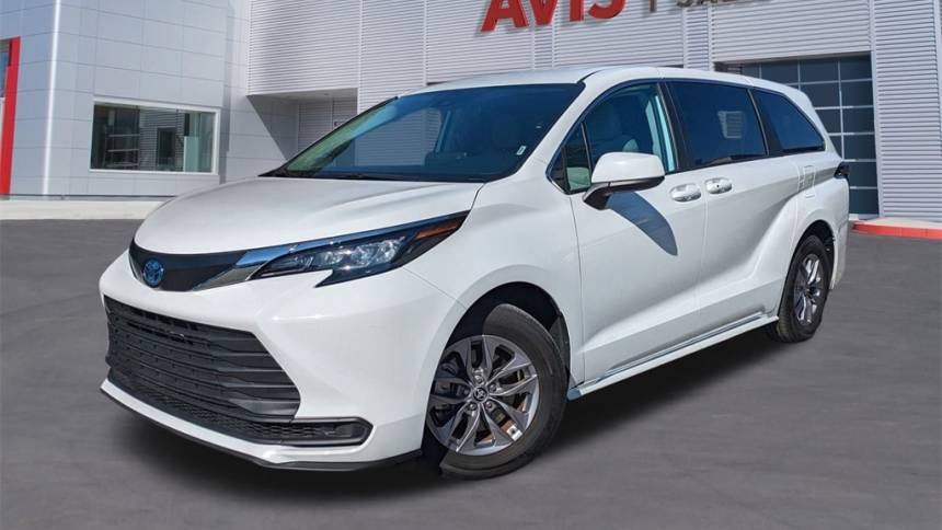 2024 Toyota Sienna LE — Minivan — 26,603 mi — Jacksonville, FL