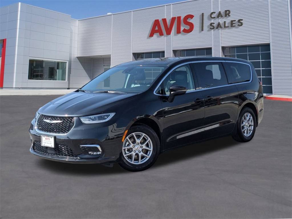 2023 Chrysler Pacifica Touring L — Minivan — 85,376 mi — Houston, TX