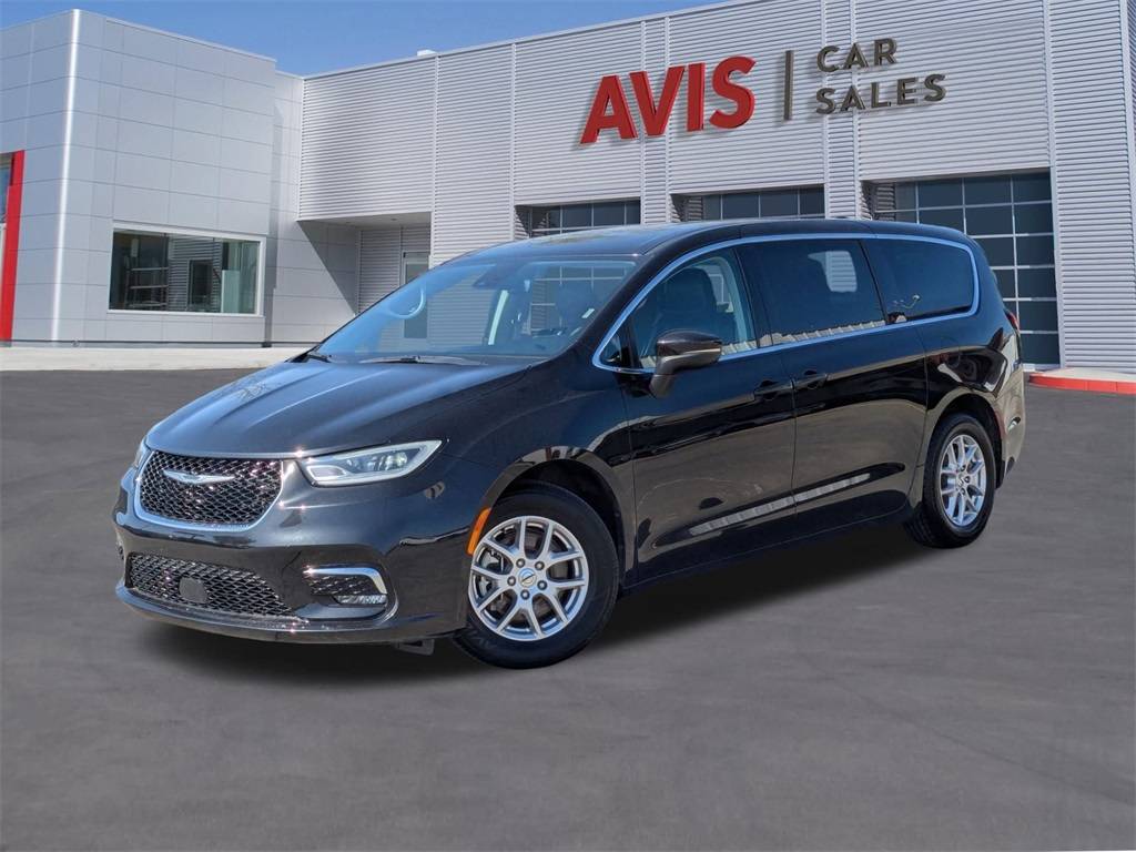 2023 Chrysler Pacifica Touring L — Minivan — 62,458 mi — Houston, TX
