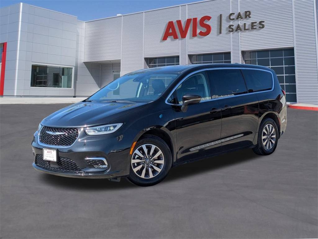 2023 Chrysler Pacifica Hybrid Touring L — Minivan — 60,009 mi — Houston, TX