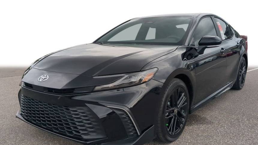 2025 Toyota Camry SE — Sedan — 3,803 mi — Wesley Chapel, FL