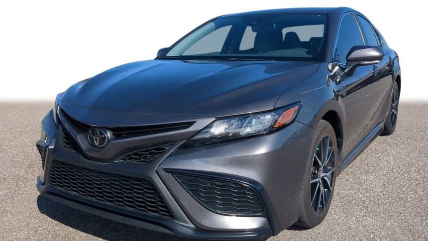 2024 Toyota Camry SE — Sedan — 11,560 mi — Wesley Chapel, FL