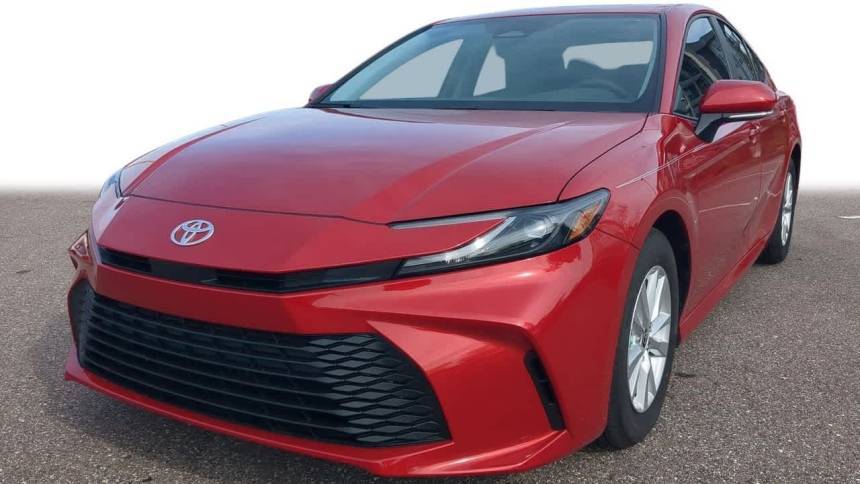 2025 Toyota Camry LE — Sedan — 3,513 mi — Wesley Chapel, FL