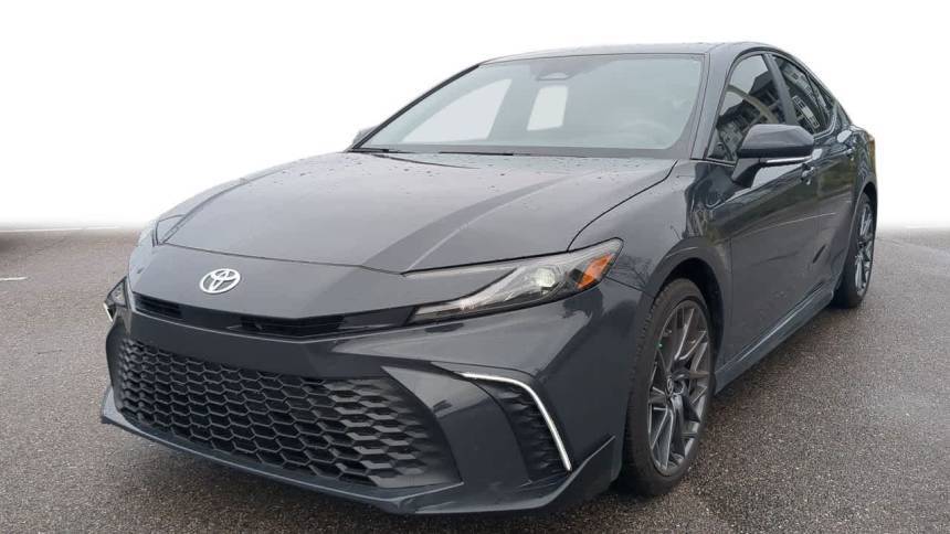 2025 Toyota Camry SE — Sedan — 3,546 mi — Wesley Chapel, FL
