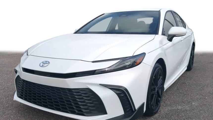 2025 Toyota Camry SE — Sedan — 793 mi — Wesley Chapel, FL