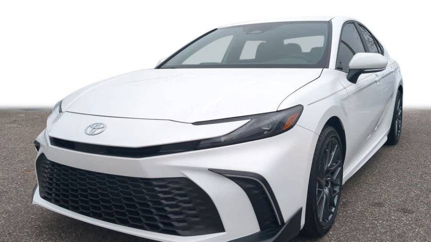 2025 Toyota Camry SE — Sedan — 454 mi — Wesley Chapel, FL