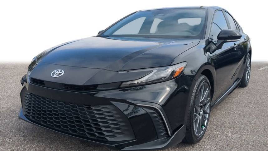 2025 Toyota Camry SE — Sedan — 7 mi — Wesley Chapel, FL