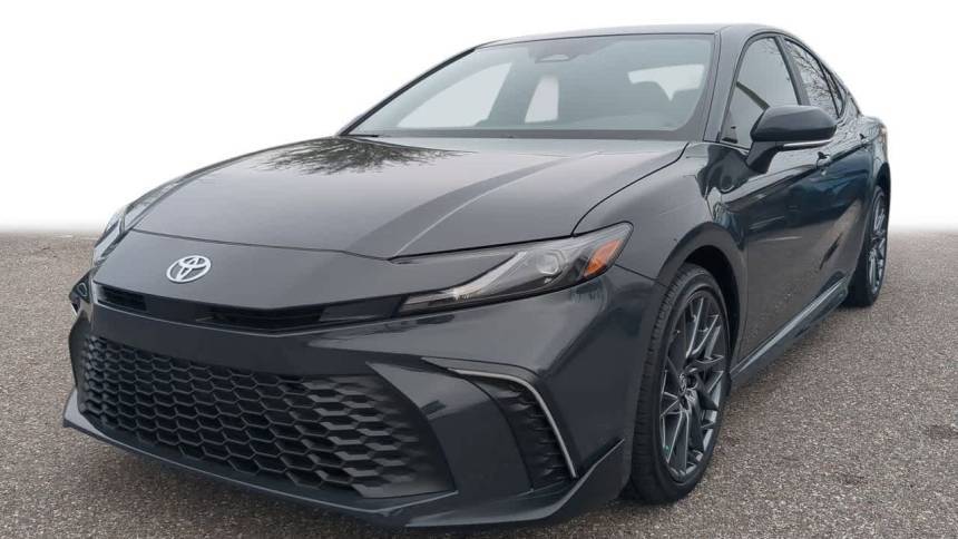 2025 Toyota Camry SE — Sedan — 7 mi — Wesley Chapel, FL