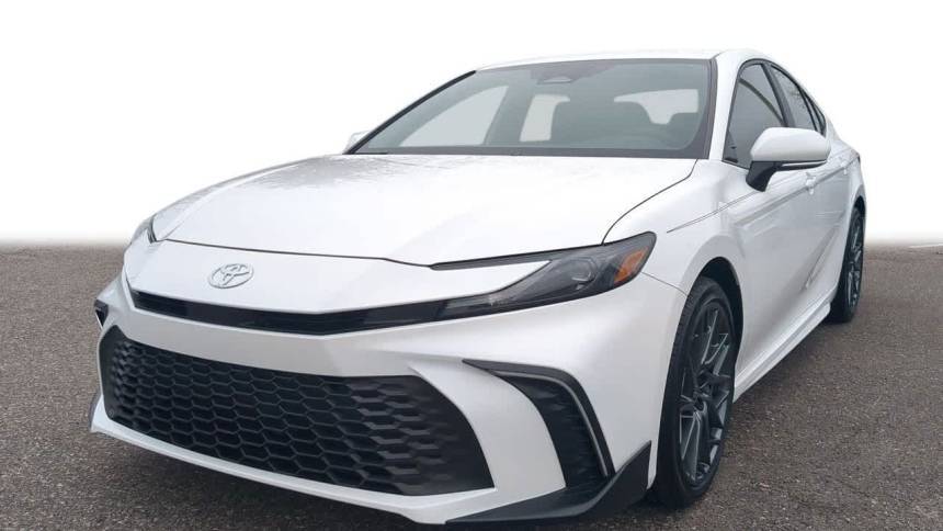 2025 Toyota Camry SE — Sedan — 12 mi — Wesley Chapel, FL