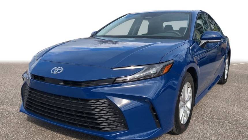 2025 Toyota Camry LE — Sedan — 4,009 mi — Wesley Chapel, FL