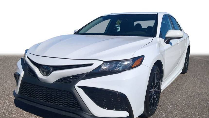 2024 Toyota Camry SE — Sedan — 34,109 mi — Wesley Chapel, FL