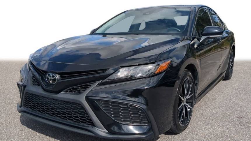 2023 Toyota Camry SE — Sedan — 30,674 mi — Wesley Chapel, FL