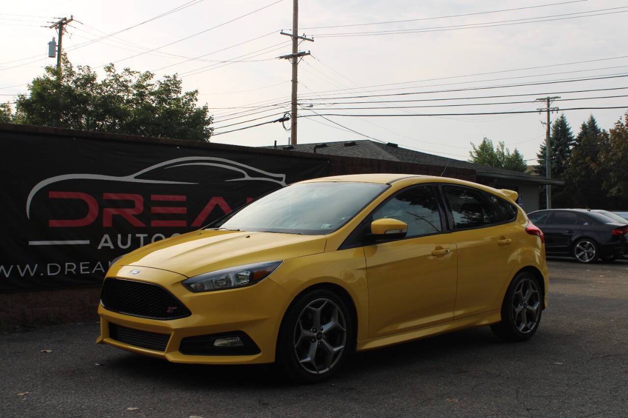 2017 Ford Focus ST — Hatchback — 115,106 mi — Shelby Township, MI