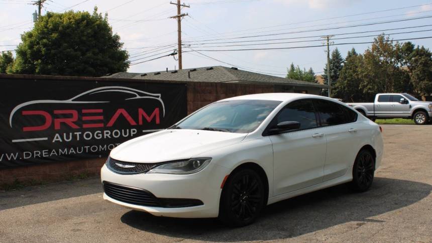 2017 Chrysler 200 Touring — Sedan — 204,079 mi — Shelby Township, MI