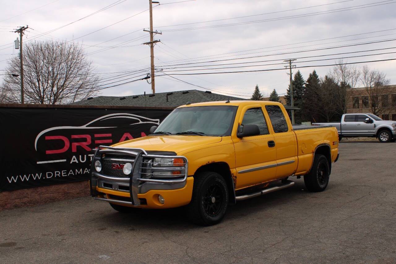 2004 GMC Sierra 1500 SLE — Pickup Truck — 178,510 mi — Shelby Township, MI