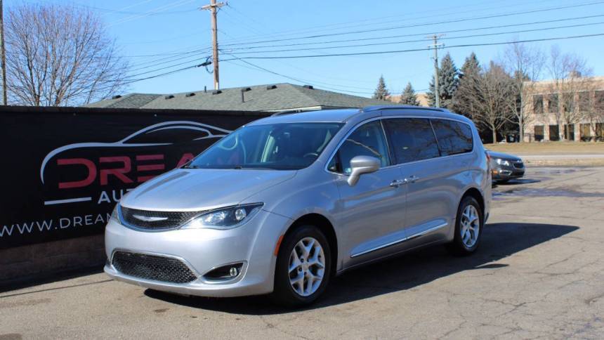 2017 Chrysler Pacifica Touring L Plus — Minivan — 165,145 mi — Shelby Township, MI