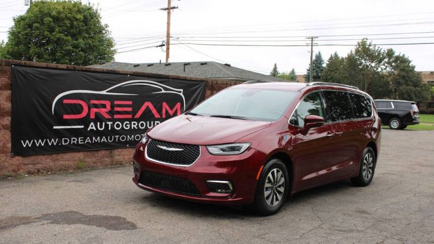 2021 Chrysler Pacifica Hybrid Touring L — Minivan — 53,896 mi — Shelby Township, MI