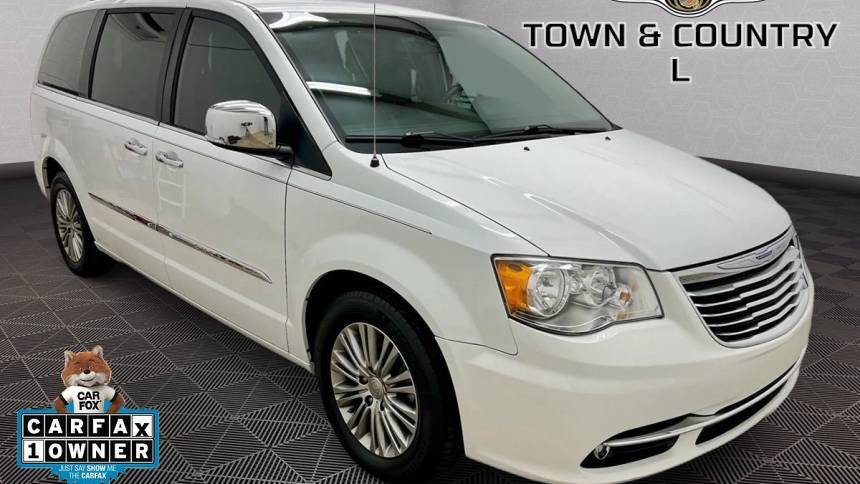 2014 Chrysler Town and Country Touring-L