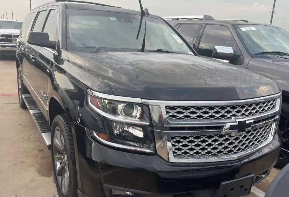 2017 Chevrolet Suburban LT — SUV — 96,587 mi — Farmers Branch, TX