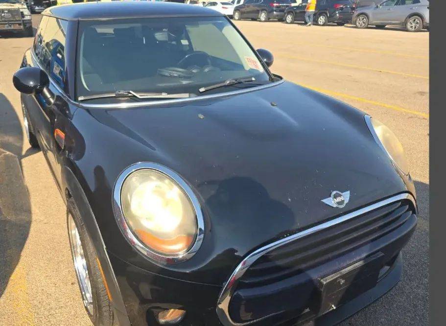 2017 MINI Hardtop Cooper — Hatchback — 65,886 mi — Farmers Branch, TX