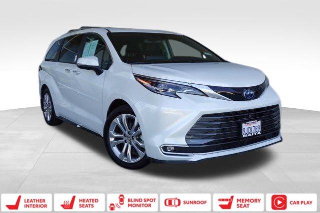 2024 Toyota Sienna Platinum — Minivan — 34,025 mi — Sacramento, CA
