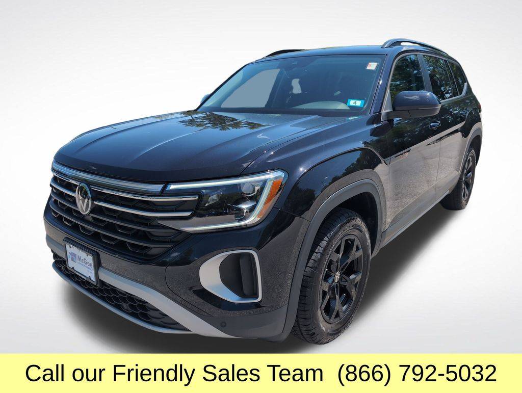2024 Volkswagen Atlas Peak Edition SE with Technology — SUV — 10,626 mi — Epping, NH