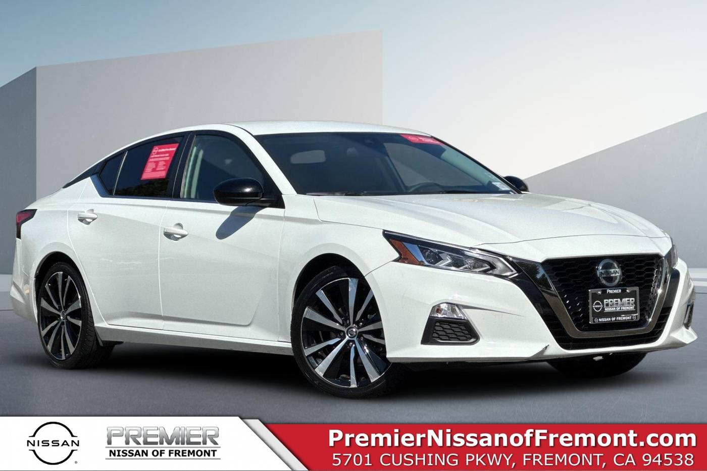 2022 Nissan Altima SR — Sedan — 52,613 mi — Seaside, CA