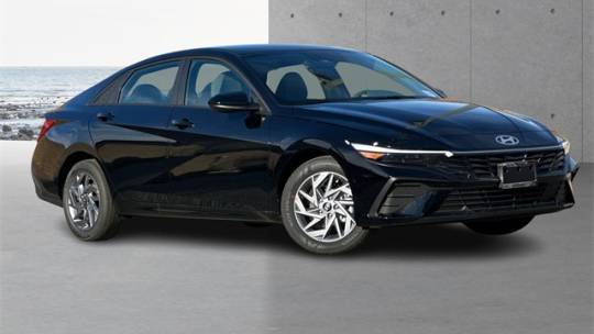 2024 Hyundai Elantra SEL — Sedan — 5,341 mi — Seaside, CA