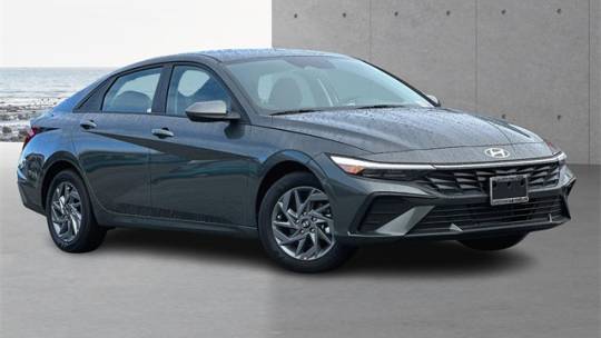 2024 Hyundai Elantra SEL — Sedan — 10,418 mi — Seaside, CA