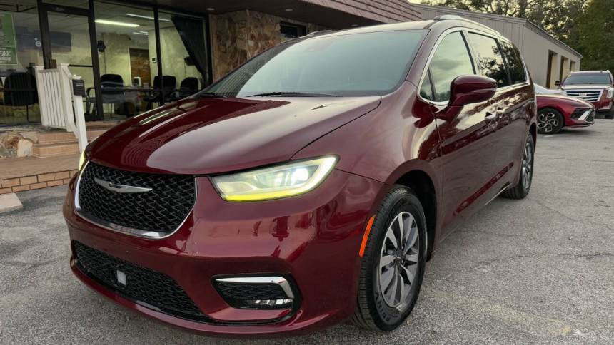 2021 Chrysler Pacifica Touring L — Minivan — 103,060 mi — Tampa, FL