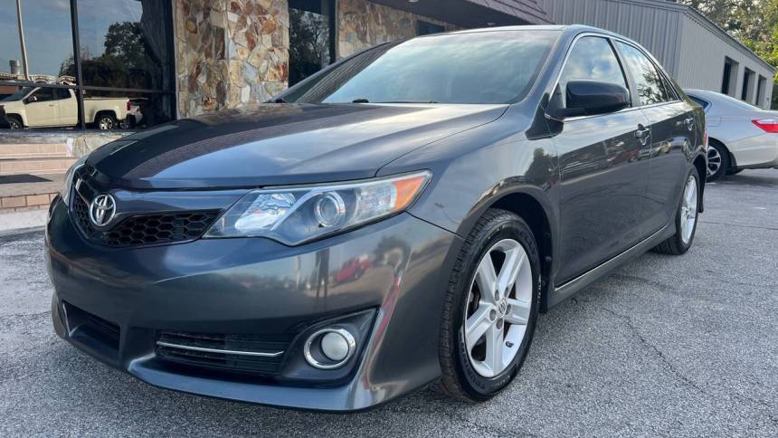 2013 Toyota Camry SE — Sedan — 97,118 mi — Tampa, FL