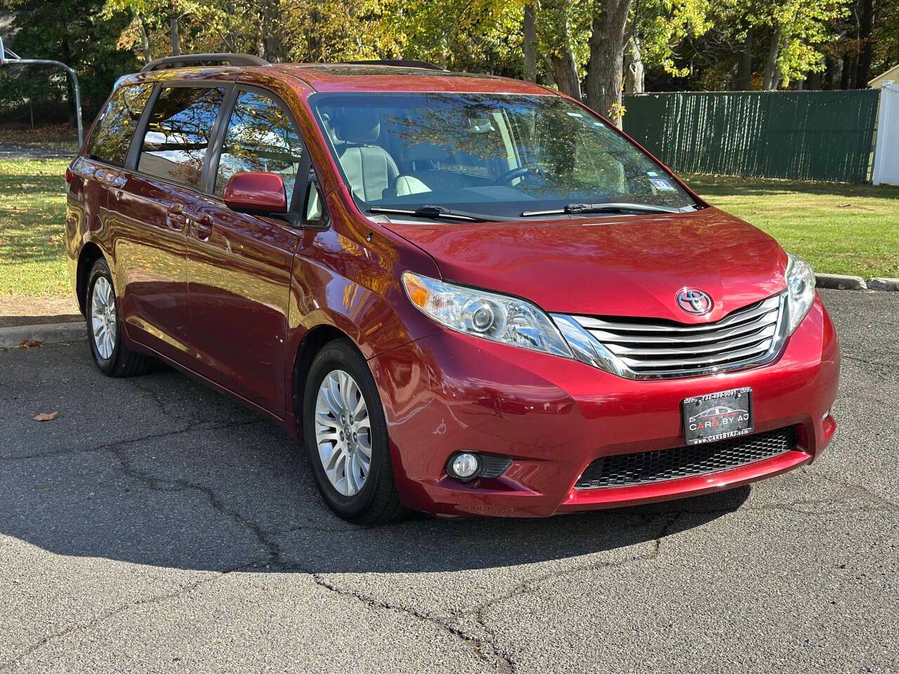 2013 Toyota Sienna XLE — Minivan — 175,314 mi — Rahway, NJ