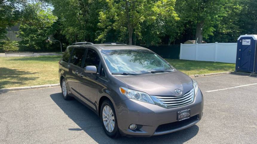 2012 Toyota Sienna Limited — Minivan — 195,146 mi — Rahway, NJ