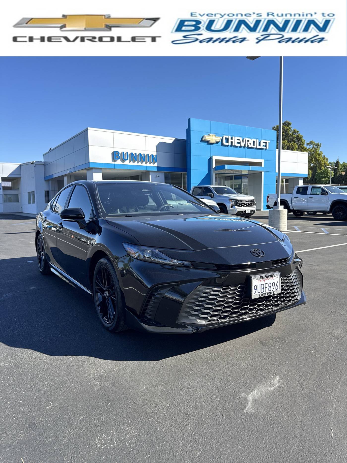 2025 Toyota Camry Hybrid SE — Sedan — 4,439 mi — Santa Paula, CA