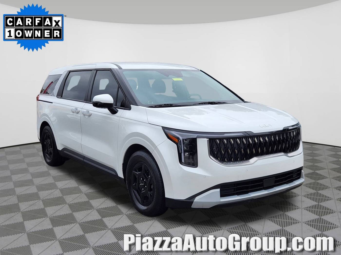 2025 Kia Carnival LXS — Minivan — 8,166 mi — Ardmore, PA