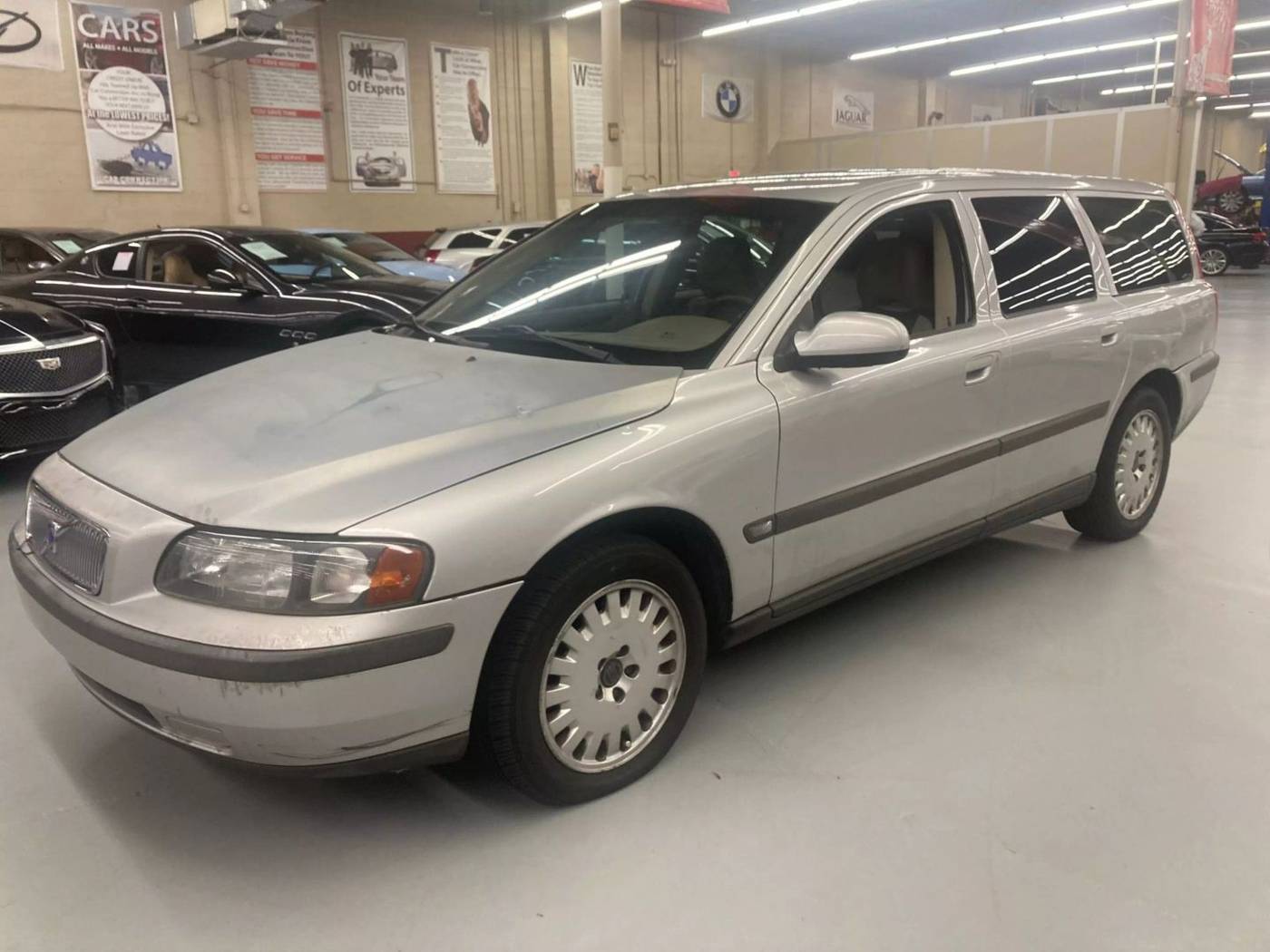2001 Volvo V70 2.4 — Wagon — 163,705 mi — Tucker, GA
