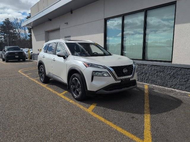 2022 Nissan Rogue SV — SUV — 24,187 mi — Fitchburg, MA