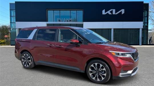 2023 Kia Carnival EX