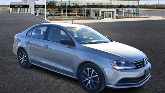 2016 Volkswagen Jetta 1.4T SE — Sedan — 83,508 mi — Antioch, IL