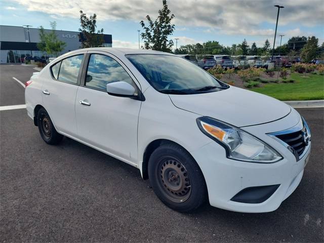 2017 Nissan Versa 1.6 SV — Sedan — 122,223 mi — Antioch, IL