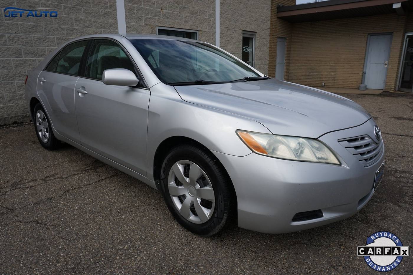 2009 Toyota Camry Base — Sedan — 185,717 mi — Cambridge, OH